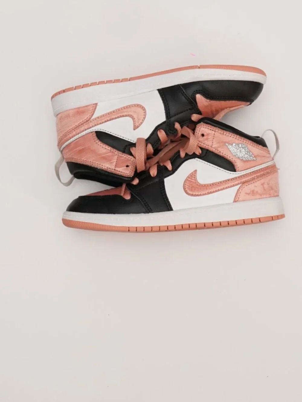 Nike Air Jordan 1 Mid GS Light Madder Root - Size 2y